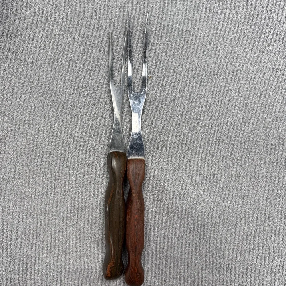 Vintage CUTCO  1026 And 27 Turning & Carving Forks Brown Swirl Handle USA